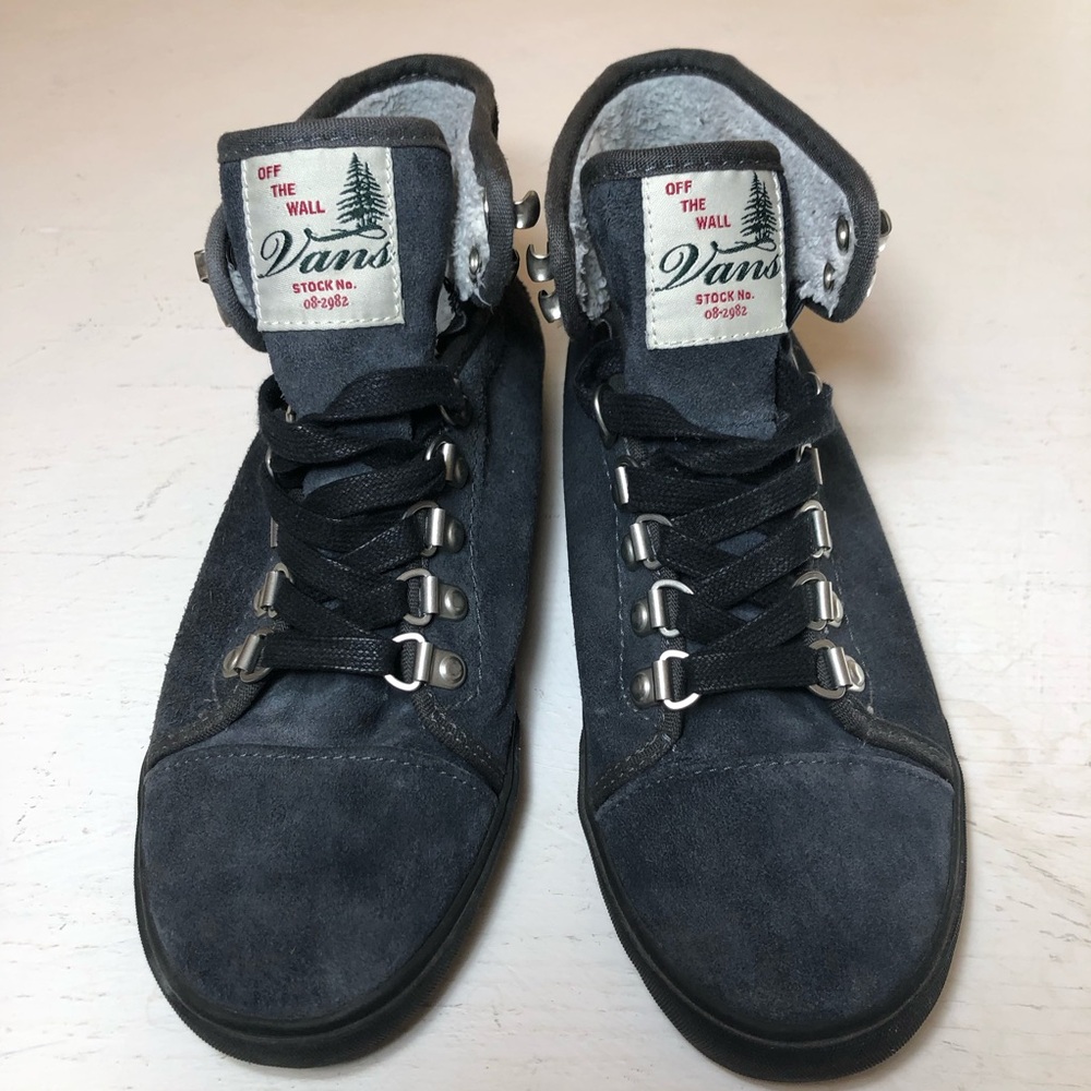 Women’s Vans Hadley Hiker Suede High-Top Sneaker, 6.5, Gray, EUC,pet/smoke free